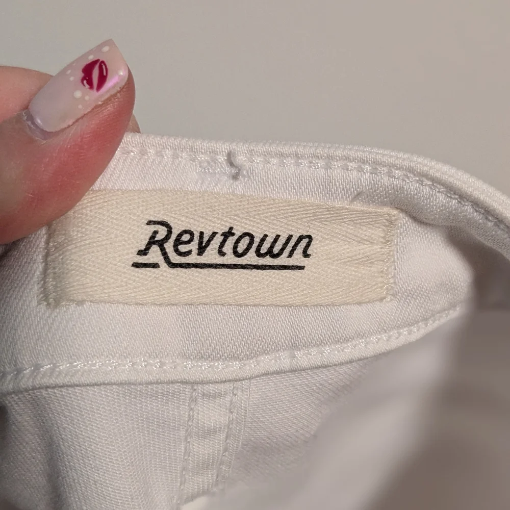 Women's Revtown High-Rise White Skinny Jeans (Size 34R/US Size 14) FLAWLESS! - Picture 6 of 16